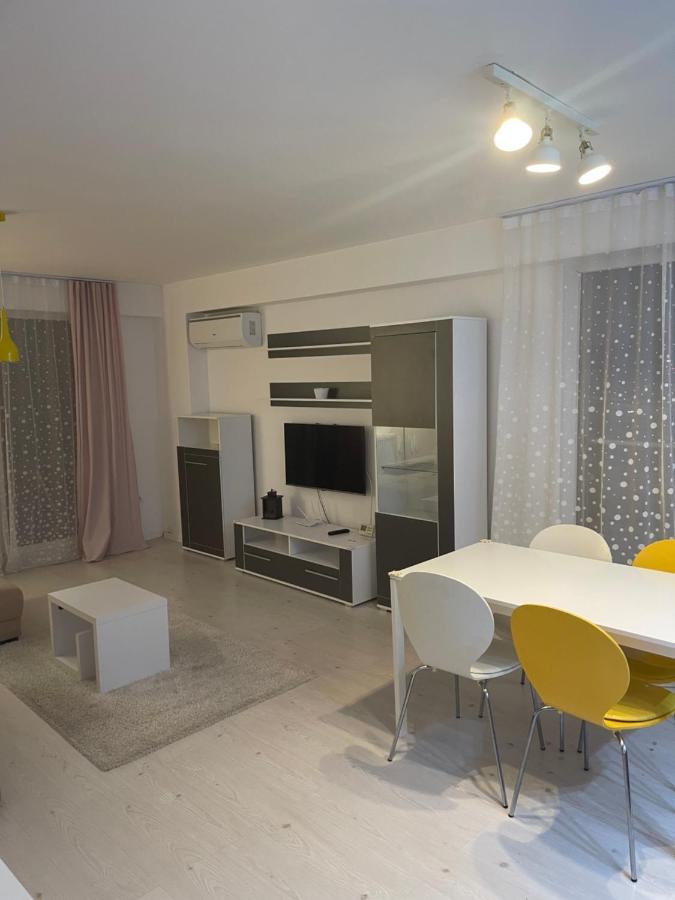 Tranzzit Airport Apartment II Отопени Екстериор снимка