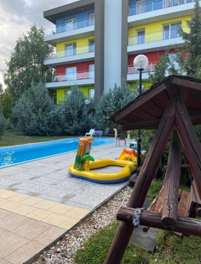Tranzzit Airport Apartment II Отопени Екстериор снимка