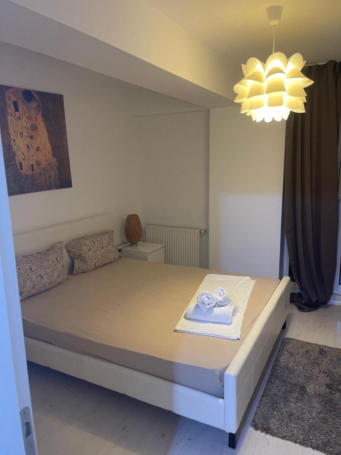 Tranzzit Airport Apartment II Отопени Екстериор снимка