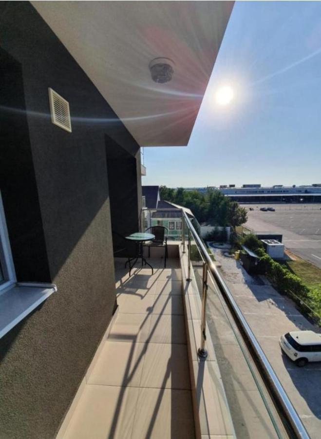 Tranzzit Airport Apartment II Отопени Екстериор снимка
