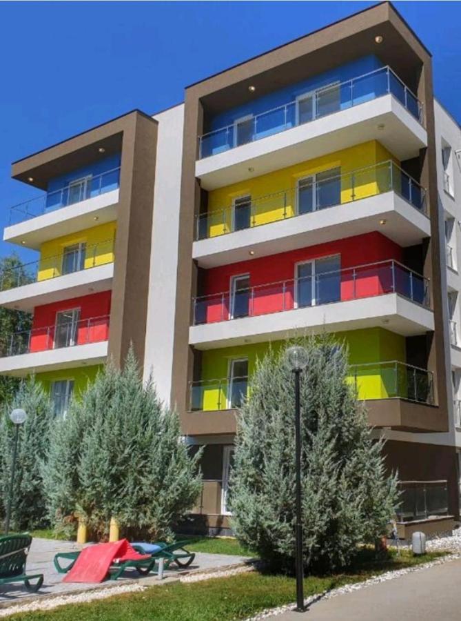Tranzzit Airport Apartment II Отопени Екстериор снимка