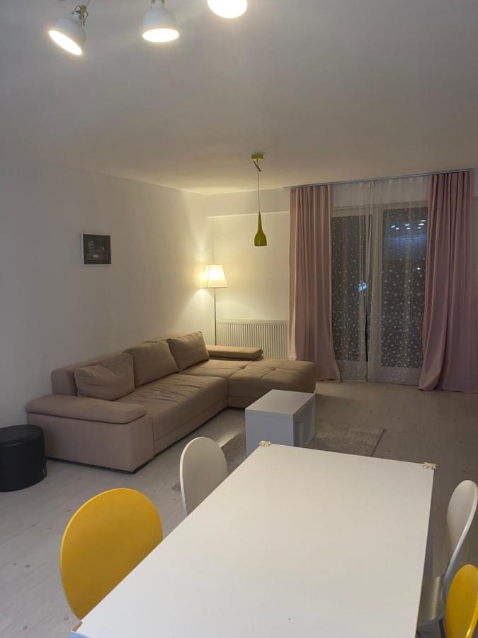 Tranzzit Airport Apartment II Отопени Екстериор снимка