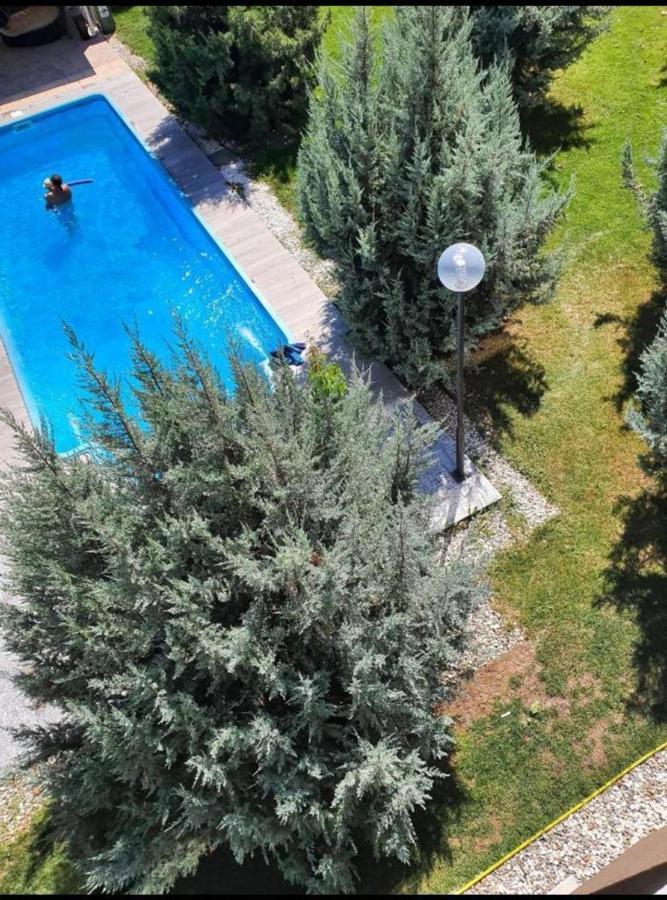 Tranzzit Airport Apartment II Отопени Екстериор снимка